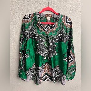 Chico large green and black blouse with floral pattern